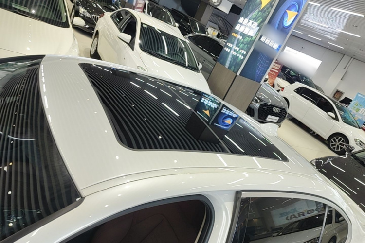 BMW 3 Series 2022 car image #25