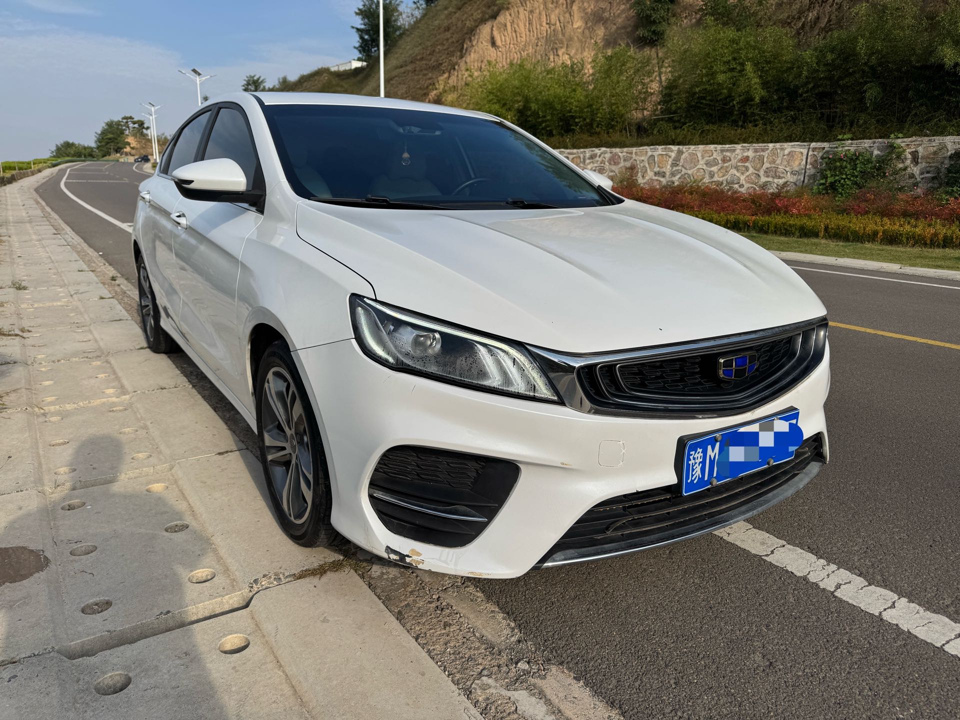 GEELY Binray 2019 car image #2