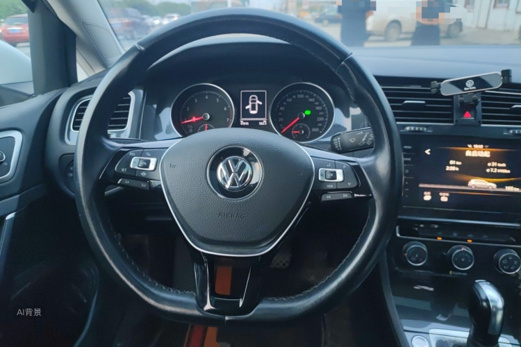 Volkswagen Golf 2020 car image #12