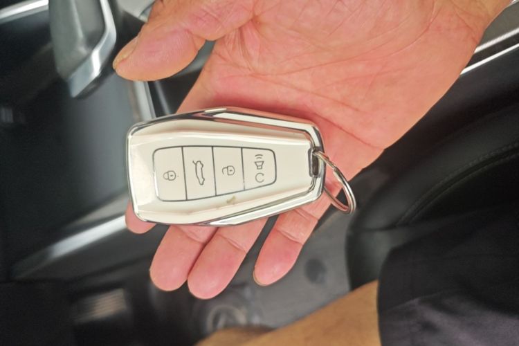 GEELY Emgrand 2023 car image #9