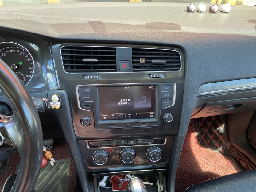 Volkswagen Golf 2017 car image #7