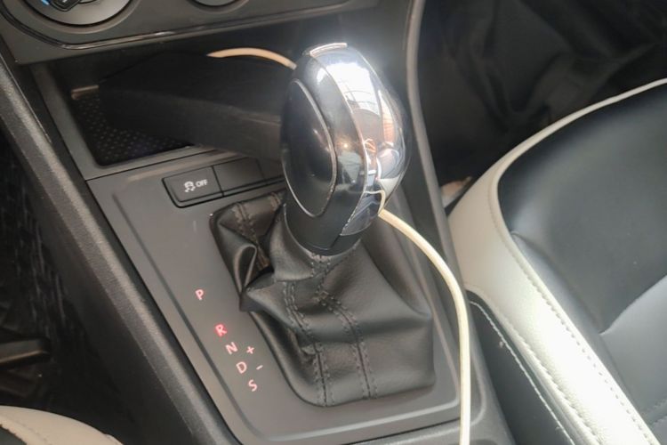 Volkswagen Lavida 2017 car image #19