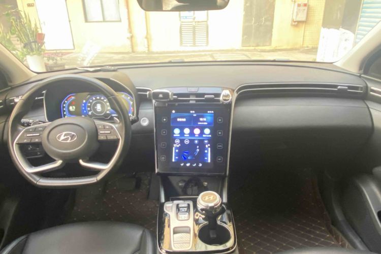 Hyundai Tucson 2023 car image #16