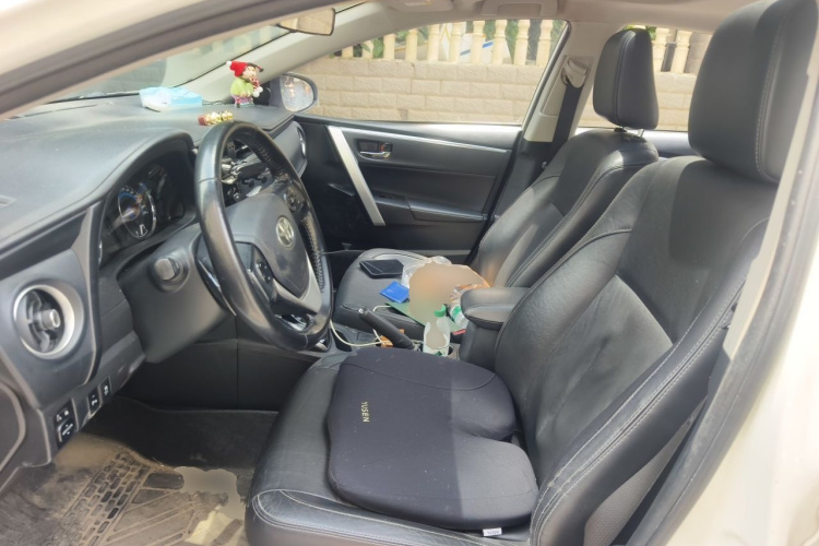 Toyota Corolla 2018 immagine di auto #15