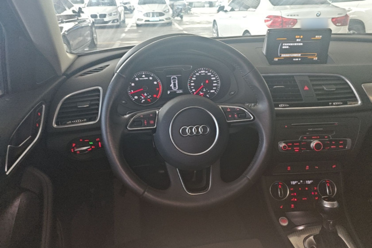 Audi Q3 2018 #11 Audi Q3 2018 car image #11