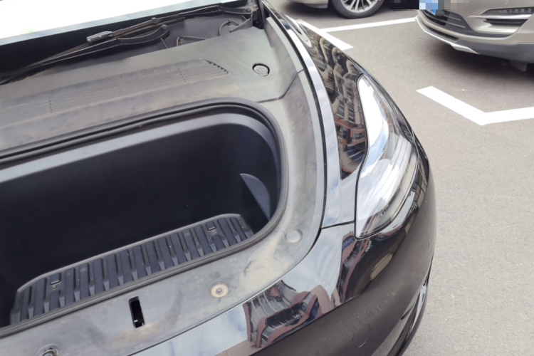 Tesla Model Y 2022 #25 Tesla Model Y 2022 car image #25