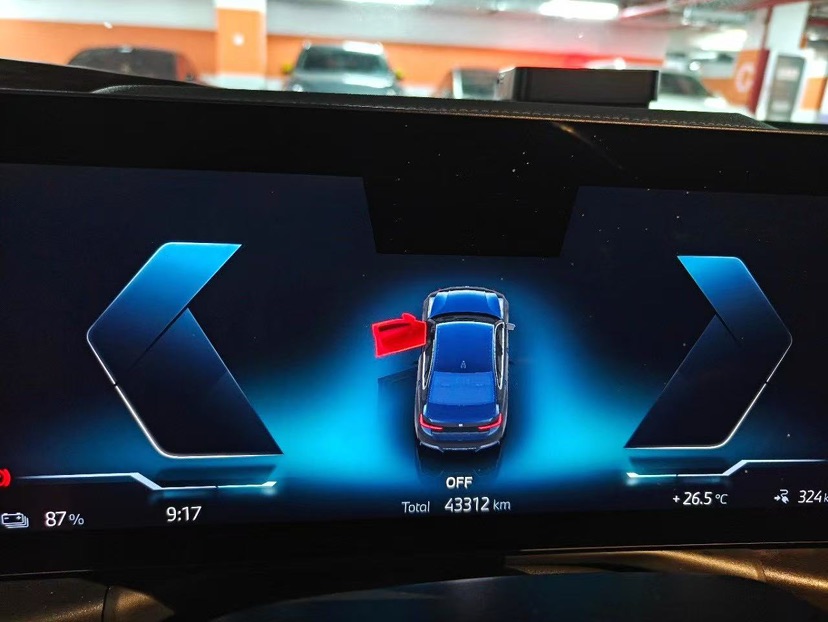 BMW i3 2023 car image #5