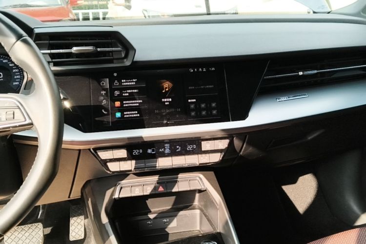 Audi A3 2021 immagine di auto #13