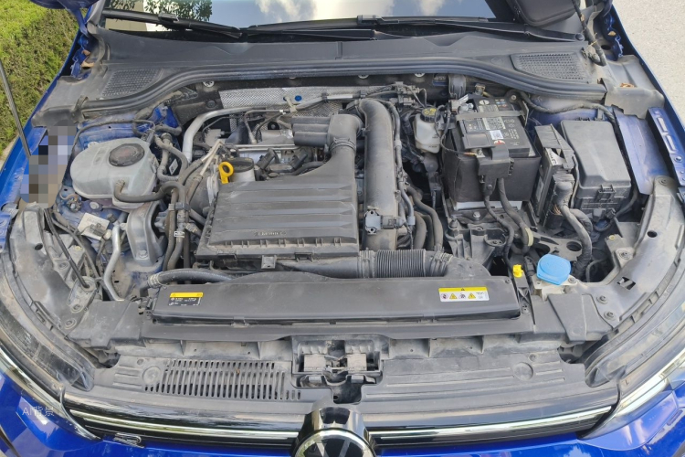 Volkswagen Golf 2022 car image #22