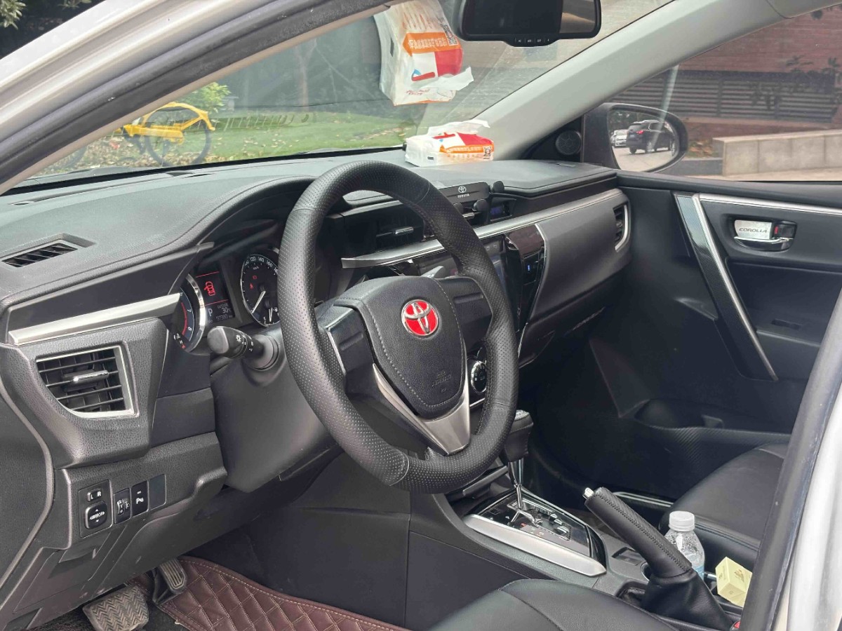 Toyota Corolla 2015 car image #9