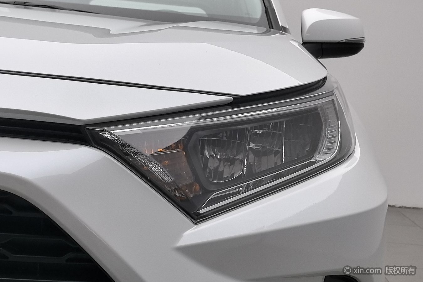 Toyota RAV4 2024 изображение автомобиля #6