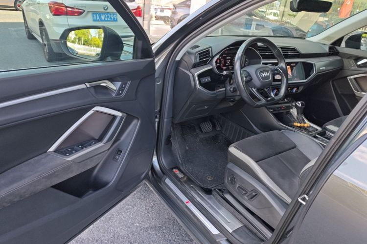 Audi Q3 2019 #16 Audi Q3 2019 car image #16