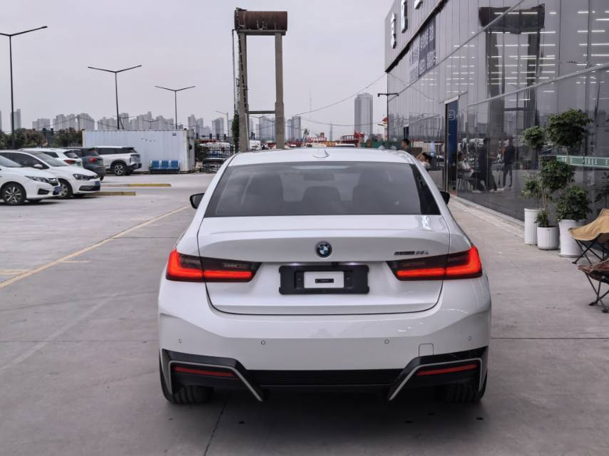 BMW i3 2023 #5 BMW i3 2023 immagine di auto #5