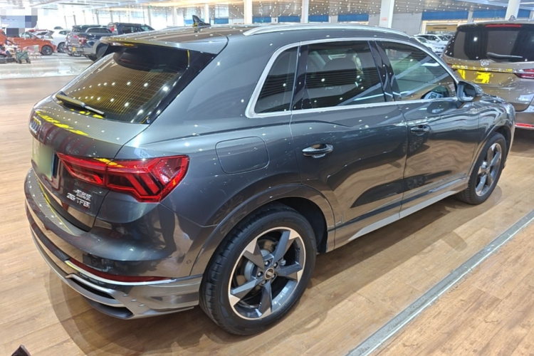 Audi Q3 2023 #7 Audi Q3 2023 car image #7