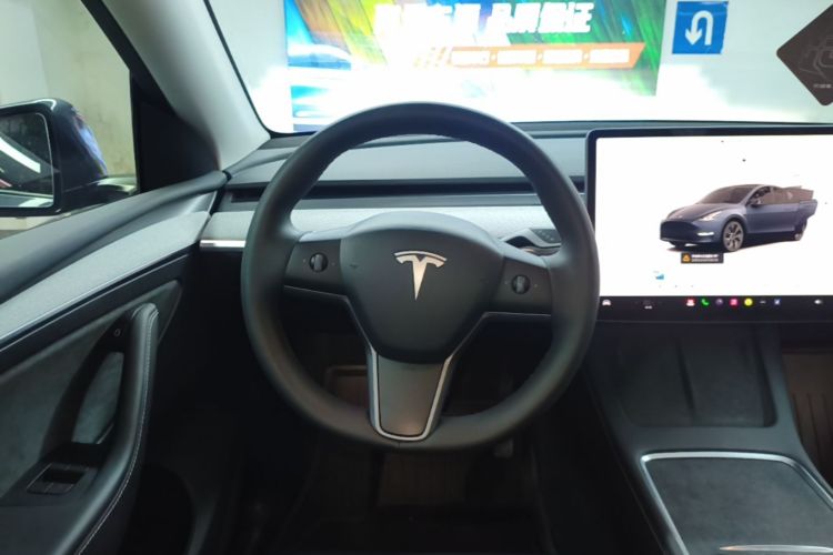 Tesla Model Y 2024 #11 Tesla Model Y 2024 immagine di auto #11