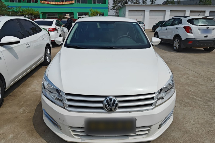 Volkswagen Santana 2015 car image #3