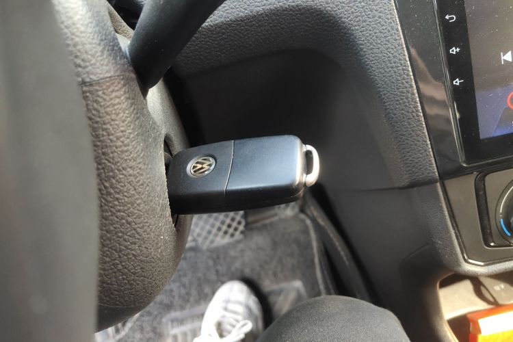 Volkswagen Santana 2021 صورة سيارة #9