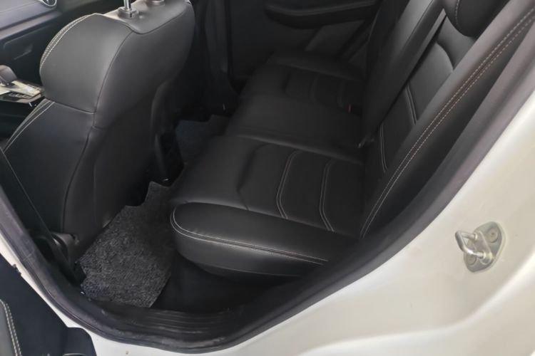 BYD Yuan New Energy 2019 immagine di auto #17