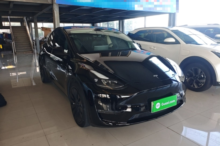 Tesla Model Y 2022 car image #4