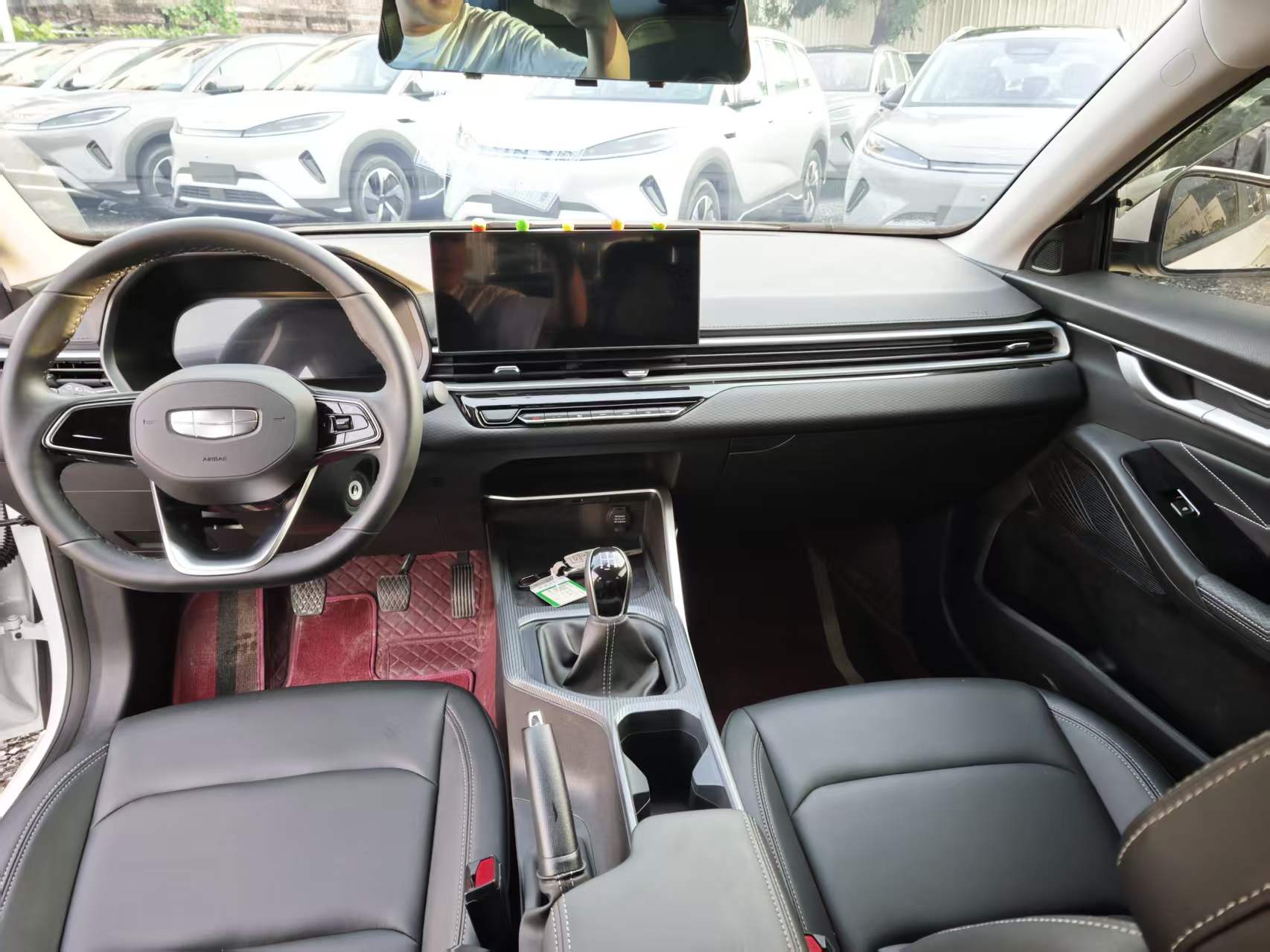 GEELY Emgrand 2025 car image #9