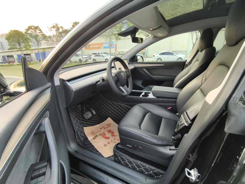 Tesla Model Y 2021 #5 Tesla Model Y 2021 car image #5