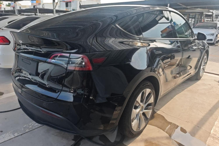 Tesla Model Y 2022 #7 Tesla Model Y 2022 car image #7