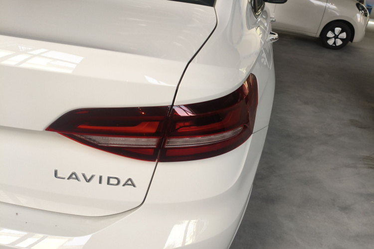 Volkswagen Lavida 2026 imagen de coche #8