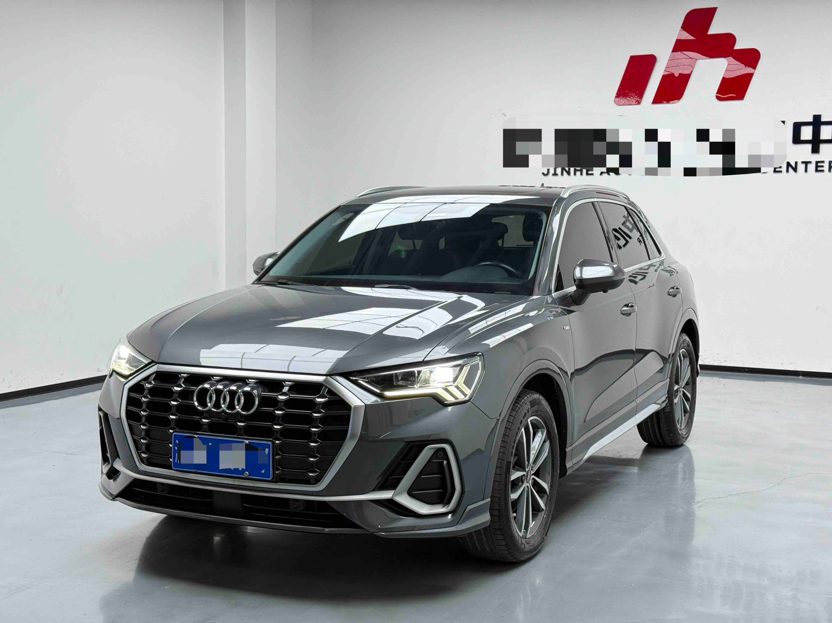 Audi Q3 2021 car image 