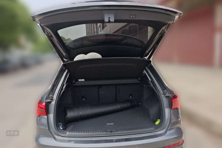 Audi Q3 2023 car image #21