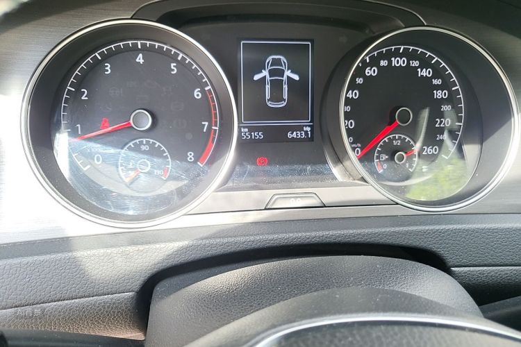Volkswagen Golf 2016 car image #9