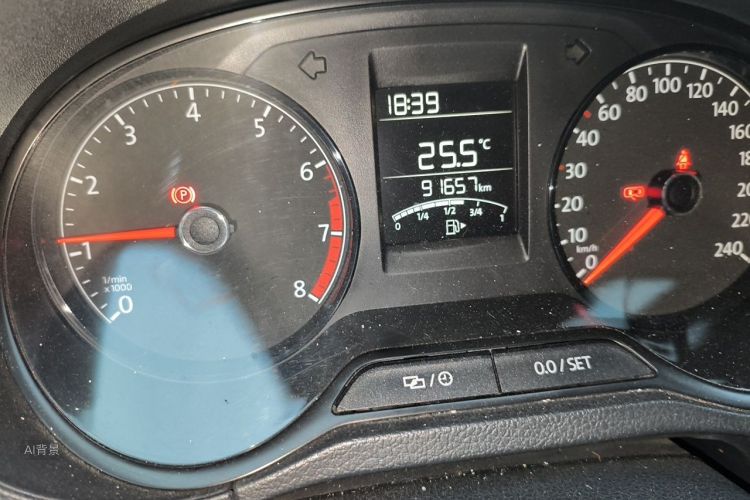 Volkswagen Polo 2016 car image #14