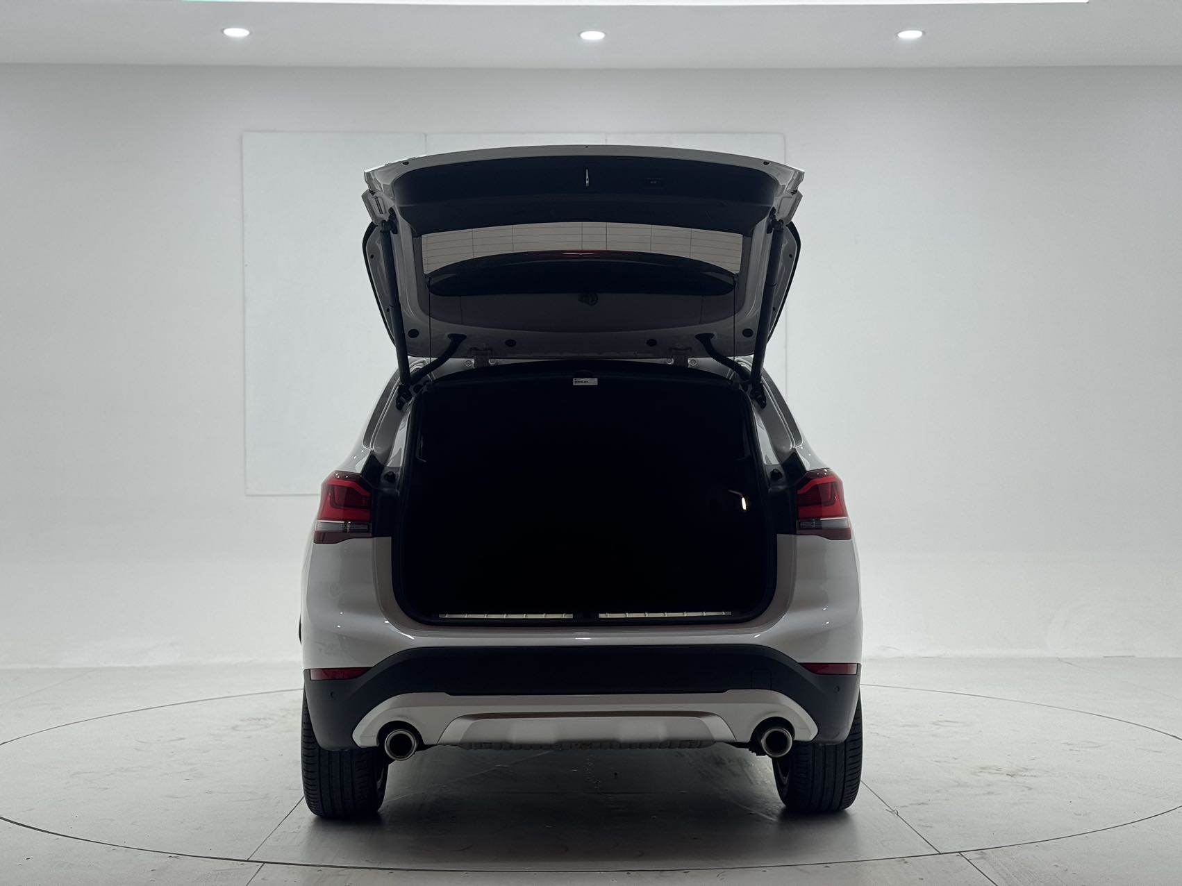 BMW X1 2022 car image #8