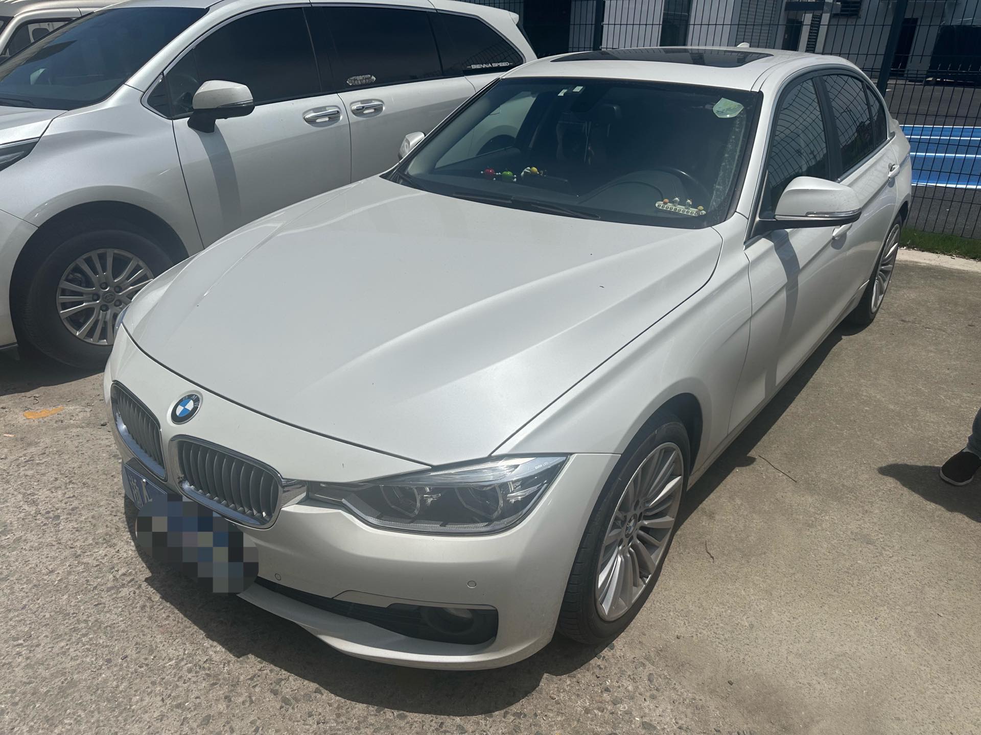 BMW 3 Series 2018 BMW 3 Series 2018 car image