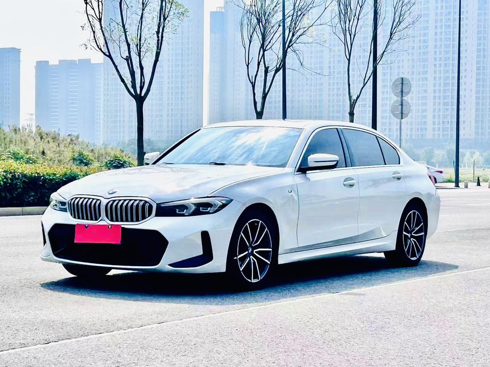 BMW 3 Series 2023 BMW 3 Series 2023 صورة سيارة