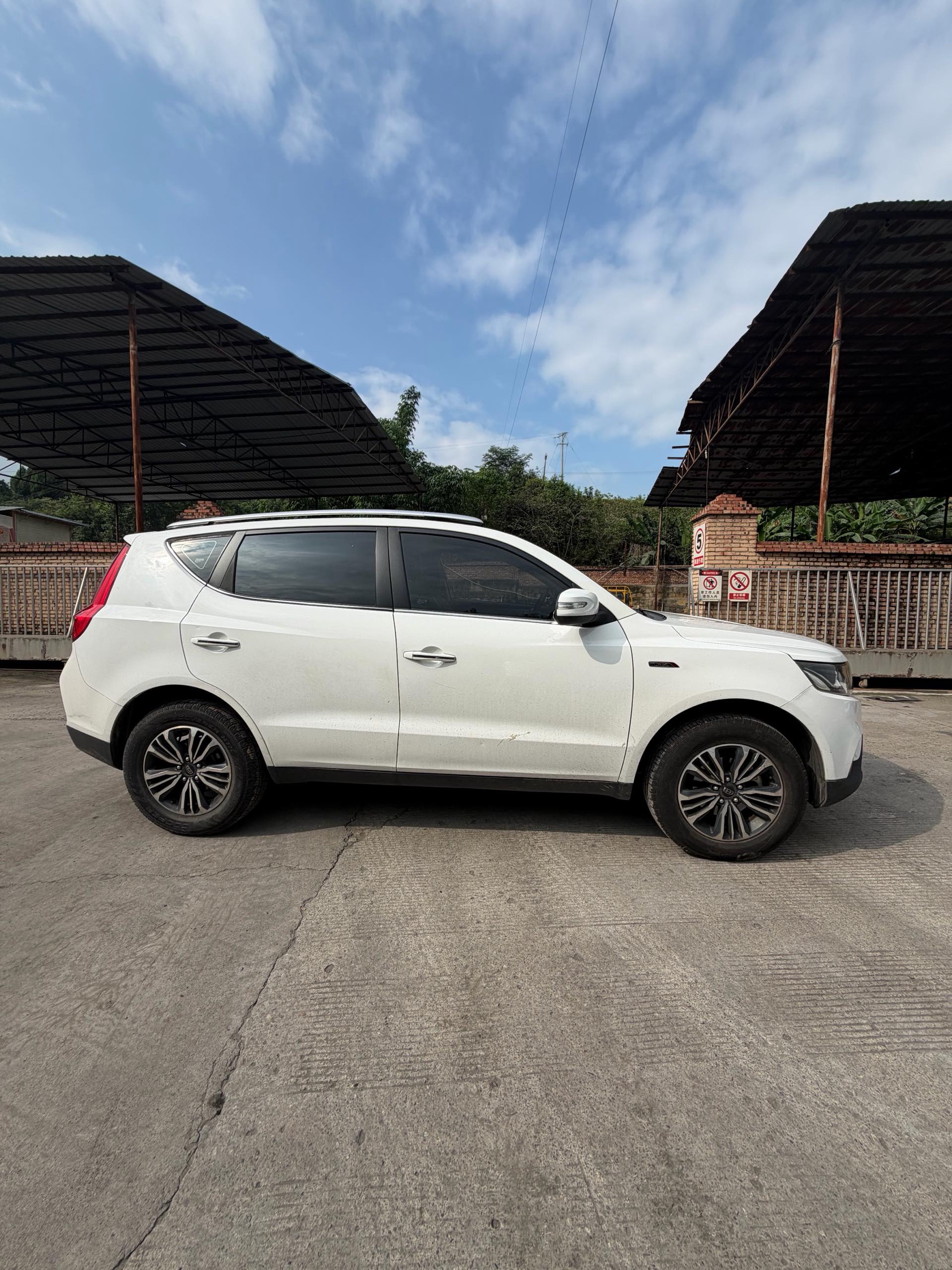GEELY Vision X6 2017 car image #3