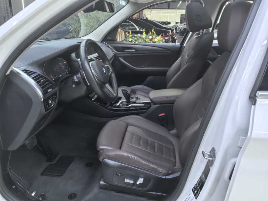 BMW X3 2020 car image #4