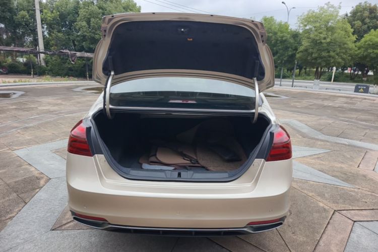 GEELY Emgrand 2019 #19 GEELY Emgrand 2019 car image #19