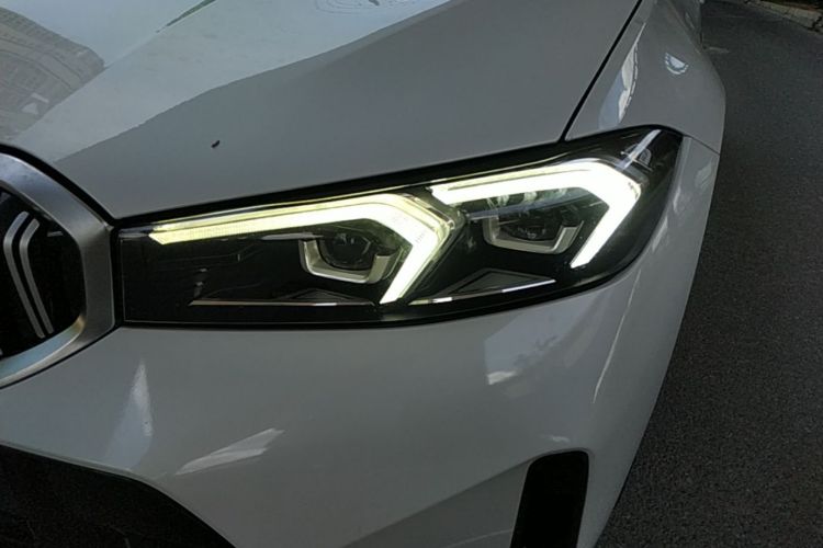 BMW 3 Series 2023 car image #23