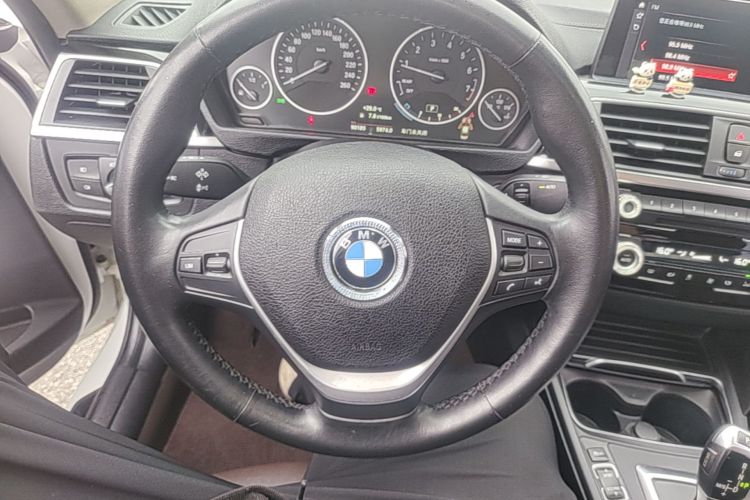 BMW 3 Series 2019 image de voiture #11