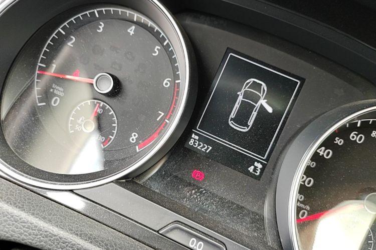 Volkswagen Golf 2017 car image #12