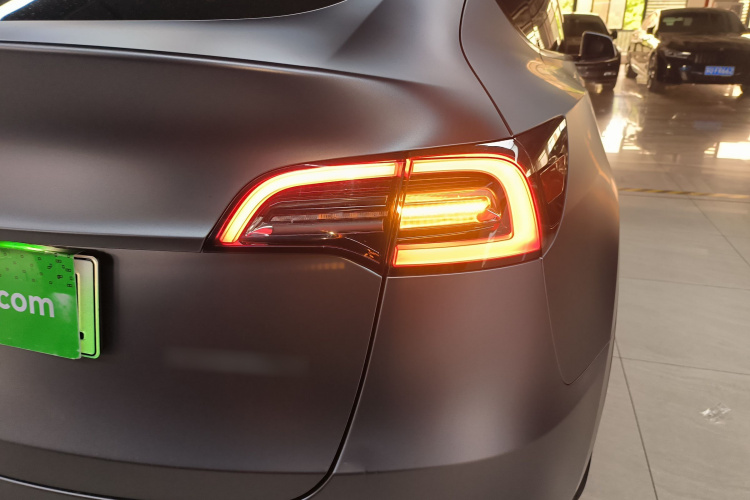 Tesla Model Y 2021 #8 Tesla Model Y 2021 car image #8