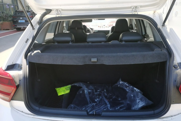 Volkswagen Polo 2022 car image #19
