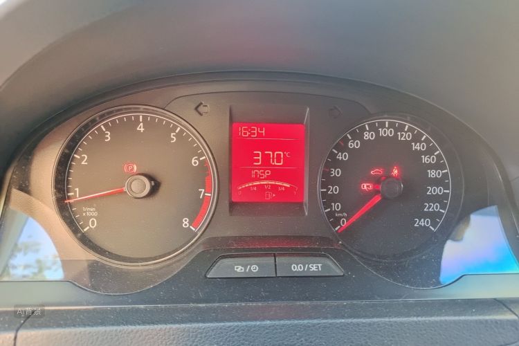 Volkswagen Santana 2016 car image #13
