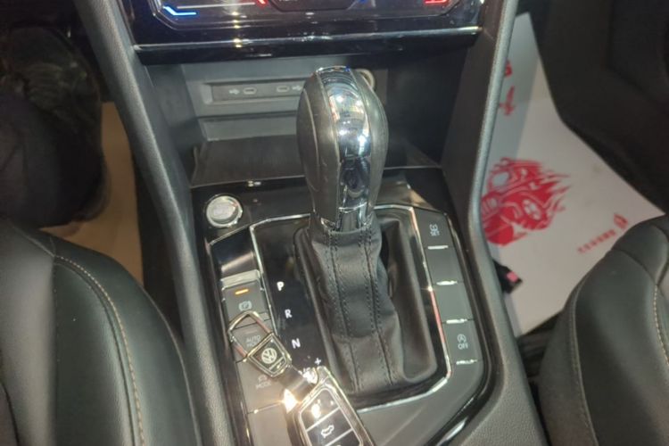 Volkswagen Tharu 2021 car image #14