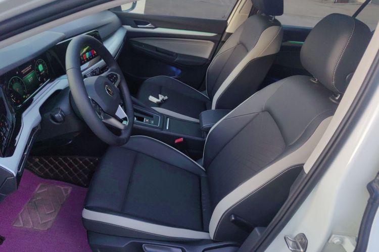 Volkswagen Golf 2022 صورة سيارة #25