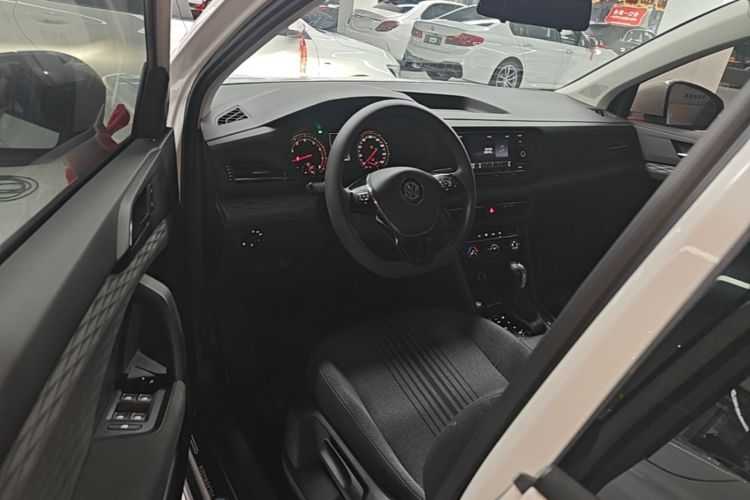 Volkswagen Tharu 2020 immagine di auto #16