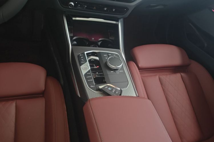 BMW 3 Series 2024 #14 BMW 3 Series 2024 car image #14