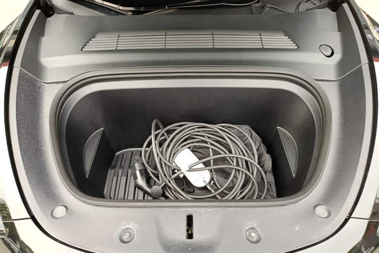 Tesla Model Y 2024 car image #20