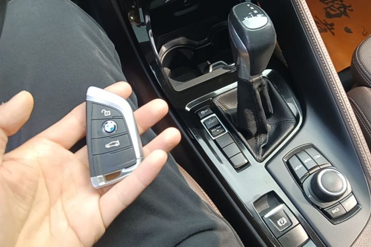 BMW X1 2018 immagine di auto #9