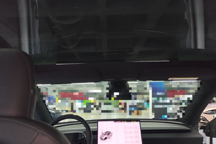 Tesla Model Y 2026 #16 Tesla Model Y 2026 car image #16